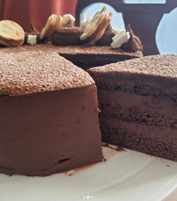 Torta de chocolate entera
